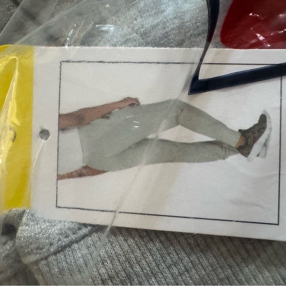 NWT Fila Women’s Black Jogger Pants - Picture 8 of 8